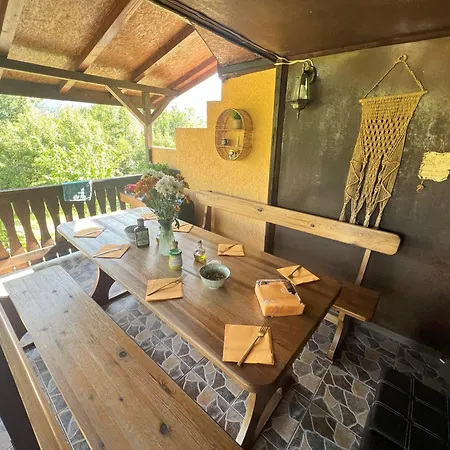 Cozy Quiet Retreat 70km From Sofia 캠프장 *