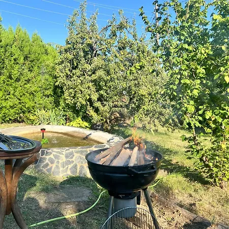 Cozy Quiet Retreat 70km From Sofia 캠프장
