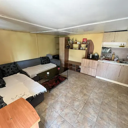 캠프장 Cozy Quiet Retreat 70km From Sofia