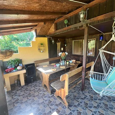 Cozy Quiet Retreat 70km From Sofia * 큐스텐딜