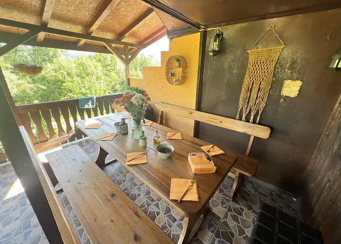 Cozy Quiet Retreat 70km From Sofia Къмпинг *