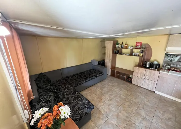 Cozy Quiet Retreat 70km From Sofia Къмпинг Кюстендил